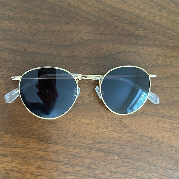 Ollie Quinn Shiny Gold Polarized Percy Sunglasses - Picture 4 of 7